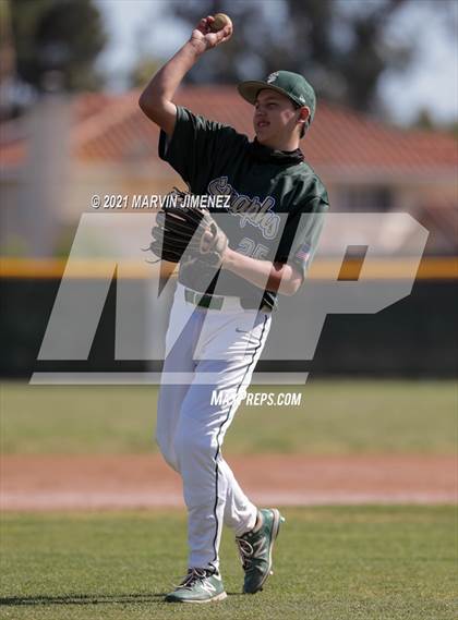 Thumbnail 1 in Royal vs  St. Bonaventure photogallery.