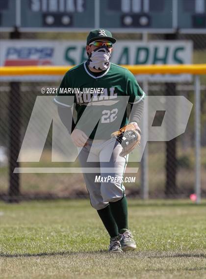 Thumbnail 2 in Royal vs  St. Bonaventure photogallery.