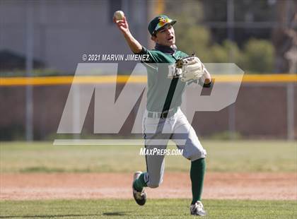 Thumbnail 3 in Royal vs  St. Bonaventure photogallery.