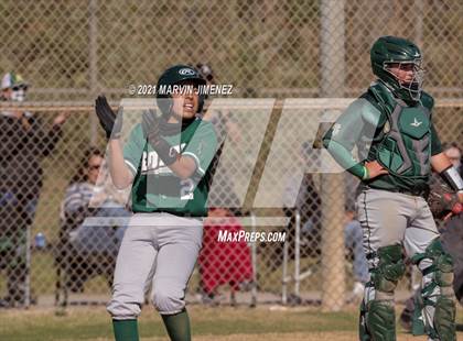 Thumbnail 2 in Royal vs  St. Bonaventure photogallery.