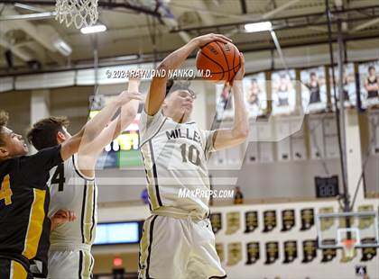 Thumbnail 3 in Avon @ Noblesville photogallery.