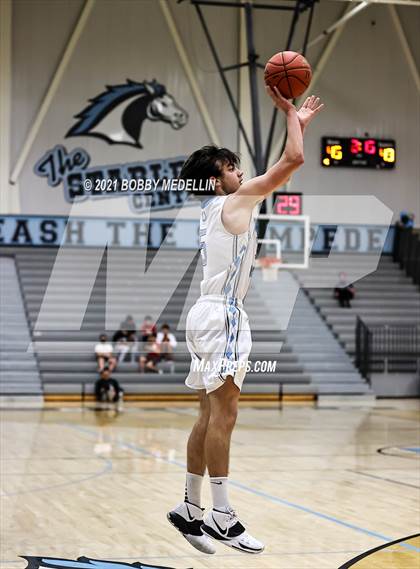 Thumbnail 2 in Kingsburg @ Clovis North photogallery.