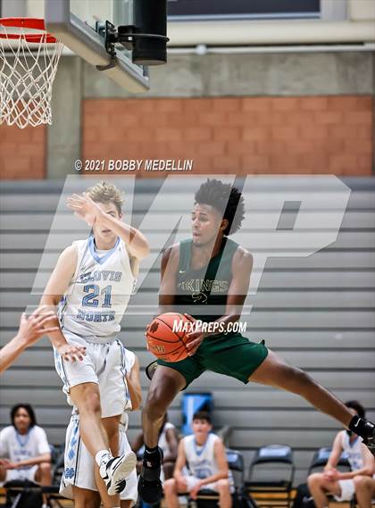Thumbnail 1 in Kingsburg @ Clovis North photogallery.