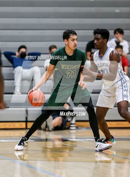 Thumbnail 1 in Kingsburg @ Clovis North photogallery.