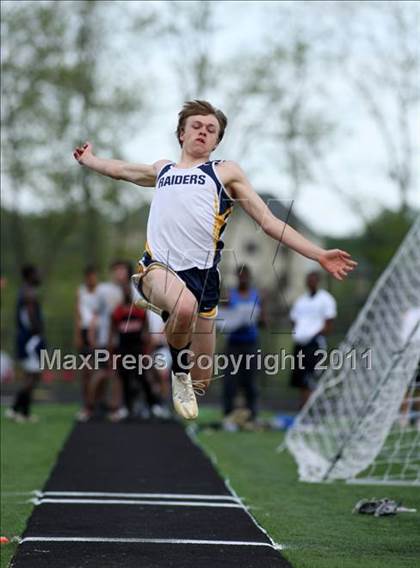 Thumbnail 1 in Woodgrove Wolverine Classic Invitational photogallery.