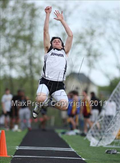 Thumbnail 3 in Woodgrove Wolverine Classic Invitational photogallery.