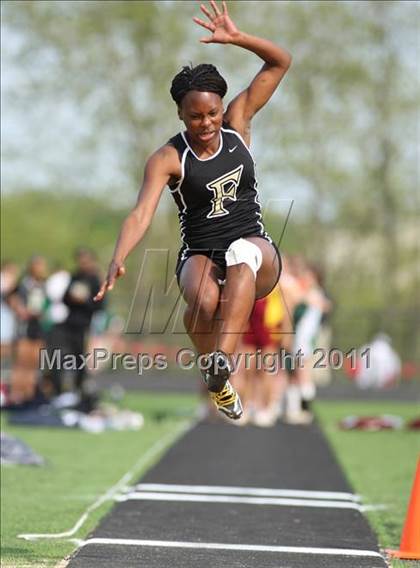 Thumbnail 1 in Woodgrove Wolverine Classic Invitational photogallery.