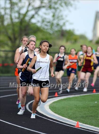 Thumbnail 3 in Woodgrove Wolverine Classic Invitational photogallery.