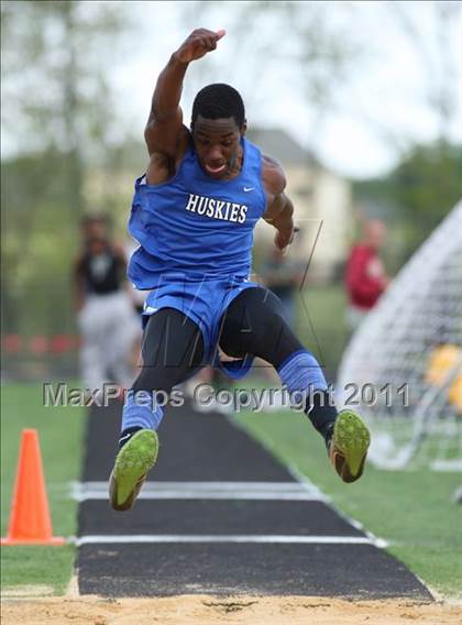 Thumbnail 3 in Woodgrove Wolverine Classic Invitational photogallery.