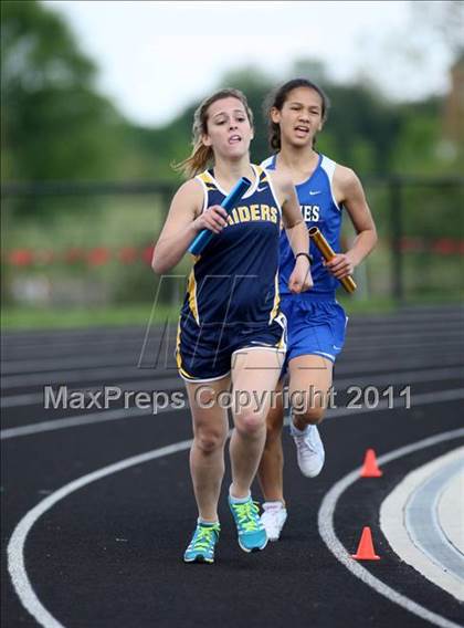 Thumbnail 2 in Woodgrove Wolverine Classic Invitational photogallery.