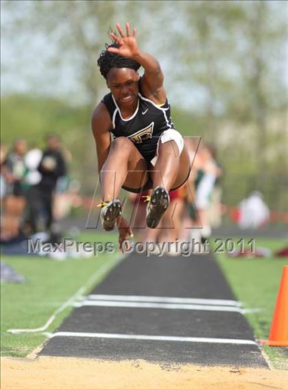 Thumbnail 2 in Woodgrove Wolverine Classic Invitational photogallery.