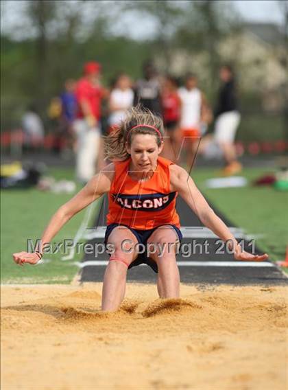 Thumbnail 1 in Woodgrove Wolverine Classic Invitational photogallery.