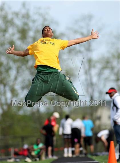 Thumbnail 2 in Woodgrove Wolverine Classic Invitational photogallery.