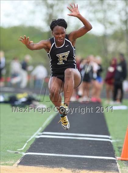 Thumbnail 1 in Woodgrove Wolverine Classic Invitational photogallery.