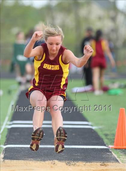 Thumbnail 2 in Woodgrove Wolverine Classic Invitational photogallery.