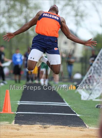 Thumbnail 1 in Woodgrove Wolverine Classic Invitational photogallery.