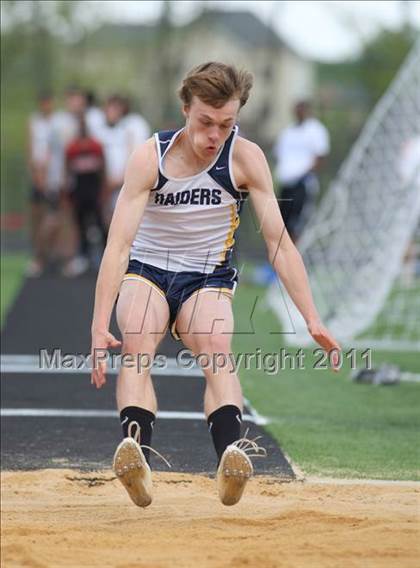 Thumbnail 1 in Woodgrove Wolverine Classic Invitational photogallery.