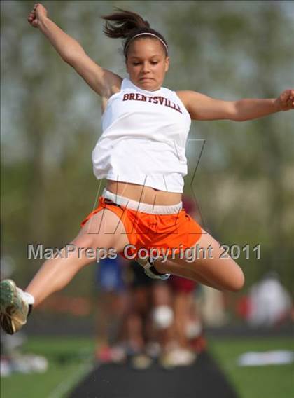 Thumbnail 2 in Woodgrove Wolverine Classic Invitational photogallery.