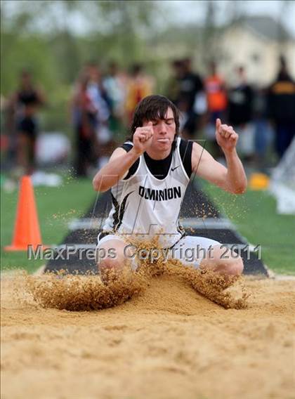 Thumbnail 2 in Woodgrove Wolverine Classic Invitational photogallery.