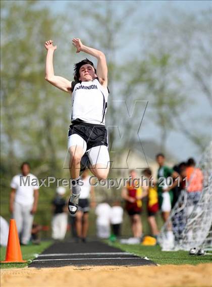 Thumbnail 3 in Woodgrove Wolverine Classic Invitational photogallery.