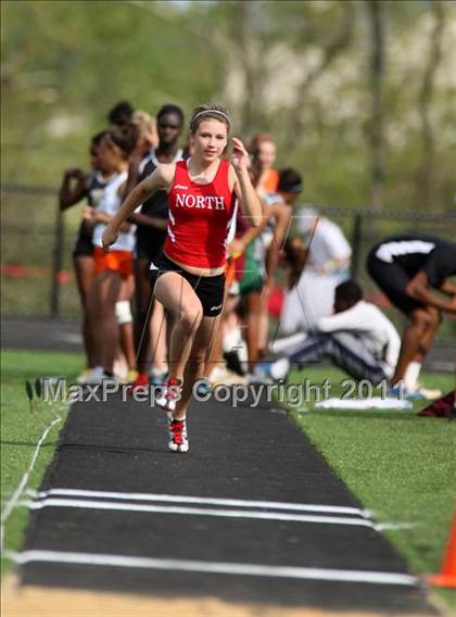 Thumbnail 3 in Woodgrove Wolverine Classic Invitational photogallery.