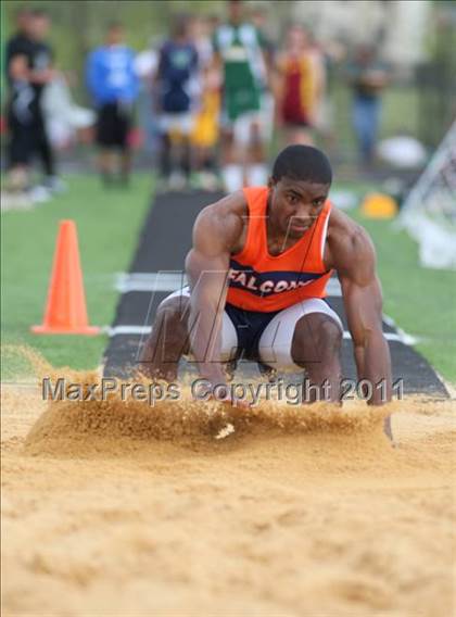 Thumbnail 2 in Woodgrove Wolverine Classic Invitational photogallery.