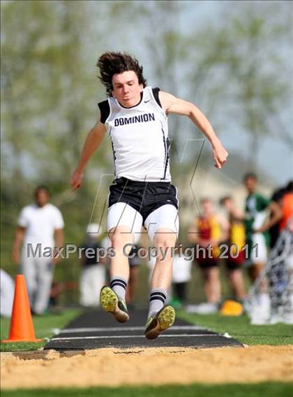 Thumbnail 1 in Woodgrove Wolverine Classic Invitational photogallery.