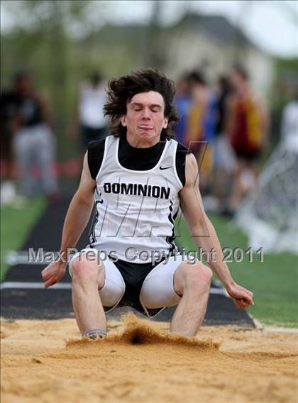 Thumbnail 2 in Woodgrove Wolverine Classic Invitational photogallery.