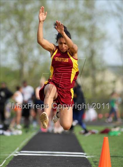Thumbnail 3 in Woodgrove Wolverine Classic Invitational photogallery.