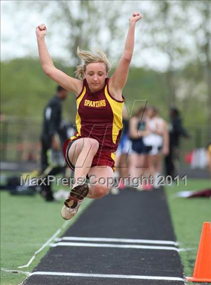 Thumbnail 1 in Woodgrove Wolverine Classic Invitational photogallery.