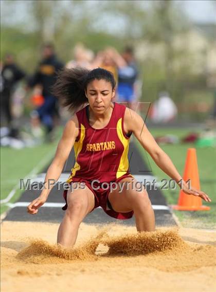 Thumbnail 2 in Woodgrove Wolverine Classic Invitational photogallery.