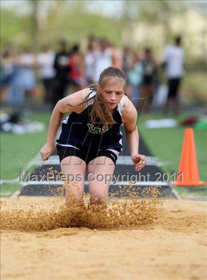 Thumbnail 2 in Woodgrove Wolverine Classic Invitational photogallery.