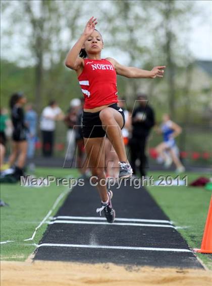 Thumbnail 1 in Woodgrove Wolverine Classic Invitational photogallery.