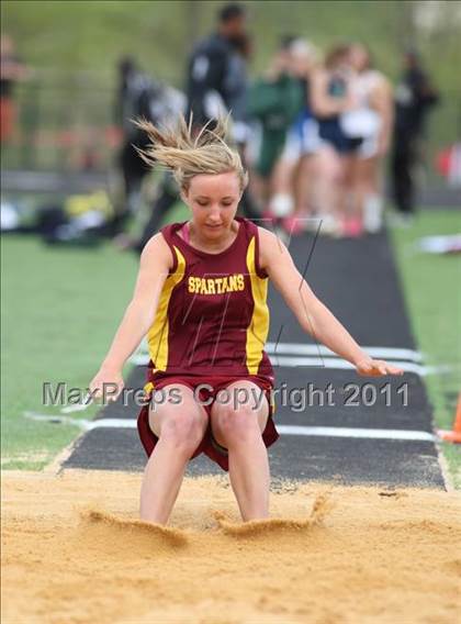 Thumbnail 3 in Woodgrove Wolverine Classic Invitational photogallery.