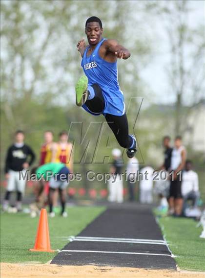 Thumbnail 3 in Woodgrove Wolverine Classic Invitational photogallery.