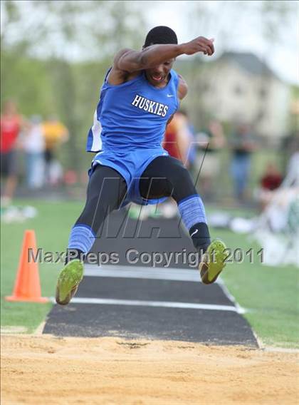 Thumbnail 1 in Woodgrove Wolverine Classic Invitational photogallery.