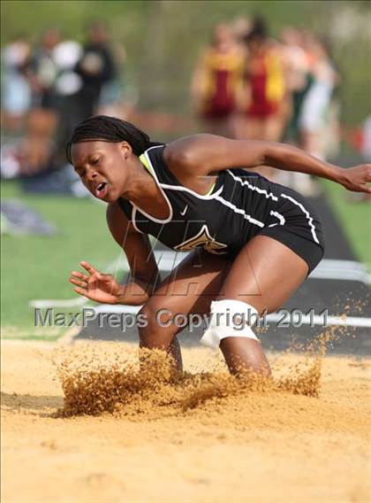 Thumbnail 2 in Woodgrove Wolverine Classic Invitational photogallery.