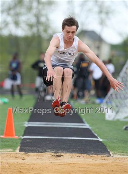 Thumbnail 2 in Woodgrove Wolverine Classic Invitational photogallery.