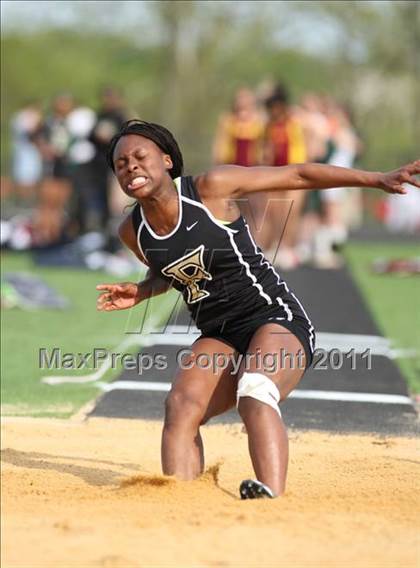 Thumbnail 1 in Woodgrove Wolverine Classic Invitational photogallery.