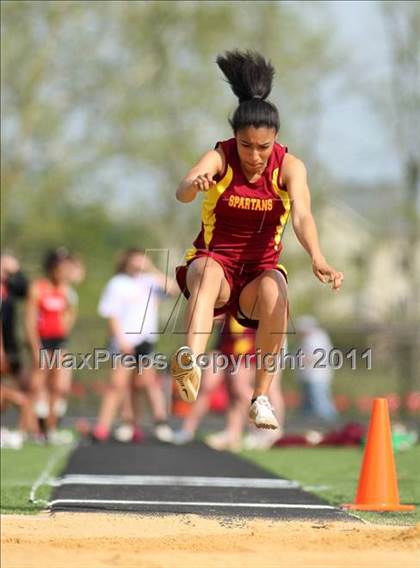 Thumbnail 2 in Woodgrove Wolverine Classic Invitational photogallery.