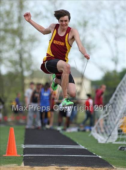 Thumbnail 2 in Woodgrove Wolverine Classic Invitational photogallery.