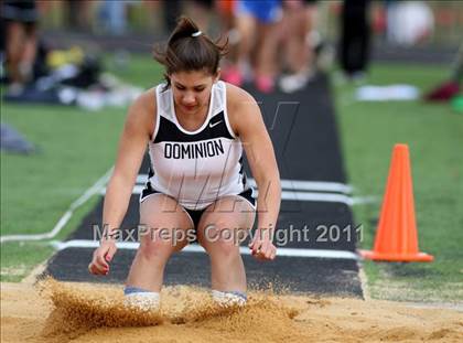 Thumbnail 3 in Woodgrove Wolverine Classic Invitational photogallery.
