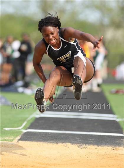 Thumbnail 3 in Woodgrove Wolverine Classic Invitational photogallery.