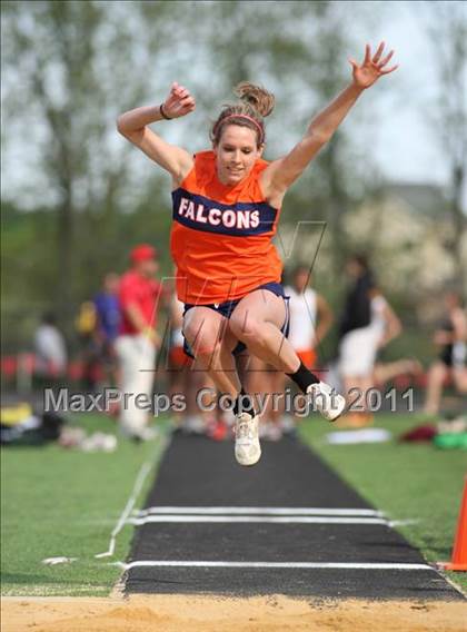 Thumbnail 1 in Woodgrove Wolverine Classic Invitational photogallery.