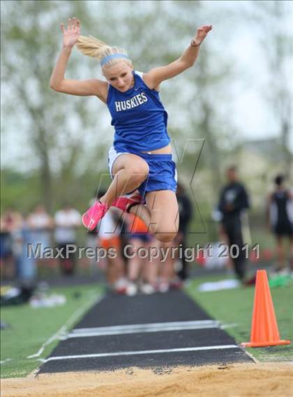 Thumbnail 1 in Woodgrove Wolverine Classic Invitational photogallery.