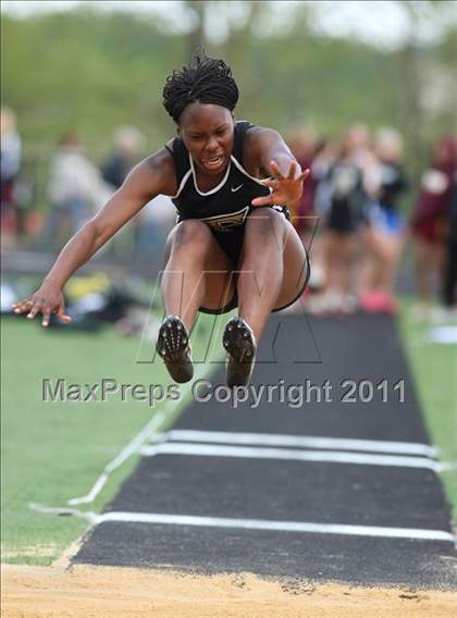 Thumbnail 2 in Woodgrove Wolverine Classic Invitational photogallery.