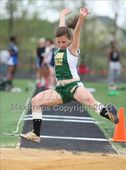 Thumbnail 2 in Woodgrove Wolverine Classic Invitational photogallery.