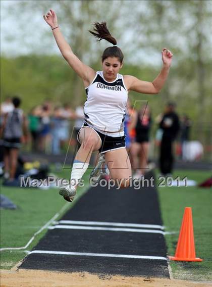 Thumbnail 1 in Woodgrove Wolverine Classic Invitational photogallery.