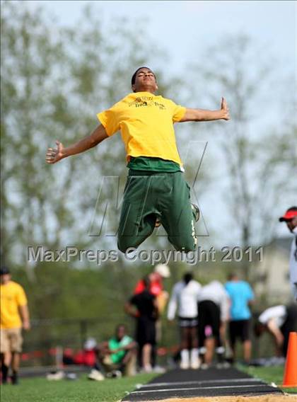 Thumbnail 1 in Woodgrove Wolverine Classic Invitational photogallery.