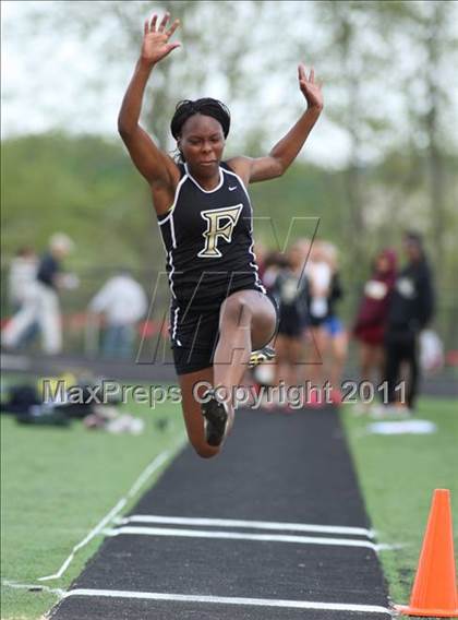 Thumbnail 3 in Woodgrove Wolverine Classic Invitational photogallery.